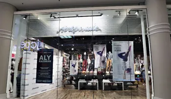Aéropostale se salva de la bancarrota y mantendrá abiertas 230 tiendas