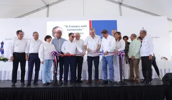 En reunión con 196 juntas de vecinos, presidente Abinader anuncia soluciones a problemáticas en la provincia Peravia