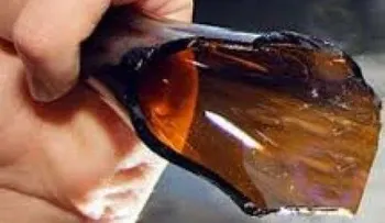Una mujer degüella a su pareja por un casco de botella 