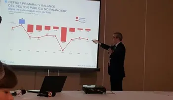 Cada dominicano debe RD$151, 757 de la deuda del país; Abinader saca calculo