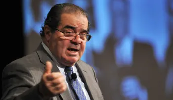 Falta de autopsia al cuerpo del juez Scalia genera teorías de conspiración