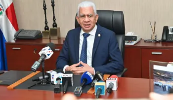 Presidente Senado reafirma compromiso de legislar con transparencia, responsabilidad y a favor del país
