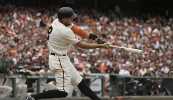 Pence dispara grand slam y Gigantes apalean a Dodgers