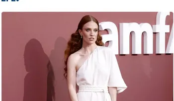 Casa Blanca usa publicidad de Jet2Holidays para ilustrar su campaña de deportaciones