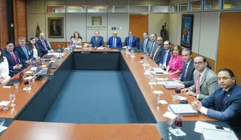 Gobernador Banco Central recibe misión FMI para evaluar desempeño economía dominicana y sus perspectivas