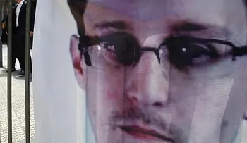 EE.UU. acusa a Snowden de espionaje y pide a Hong Kong que lo arreste  