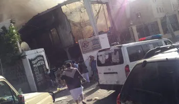 Masacre en un funeral: Al menos 300 muertos y heridos tras un bombardeo saudí en Yemen