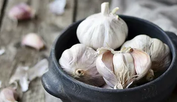 Ocho razones para añadir más ajo en tu dieta