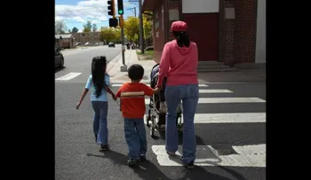 Indocumentados demandan a Texas por negar actas de nacimiento a sus hijos