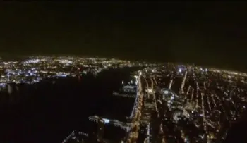 Impresionante salto desde una azotea