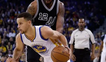 Los Warriors y Cavs salen favoritos en playoffs NBA