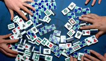 El mahjong vive un auge en Estados Unidos con clubes exclusivos y un debate sobre apropiación cultural