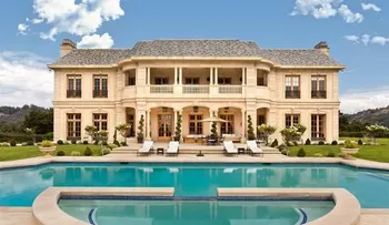 La lujosa mansión de Airbnb que Neymar rentó para la Copa América
