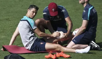 Cristiano Ronaldo se resiente de lesión