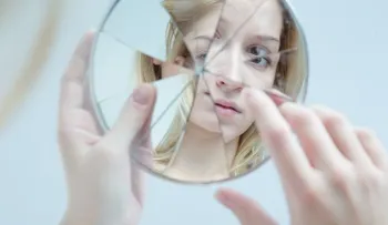 8 frases que las personas tóxicas usan para bajar tu autoestima