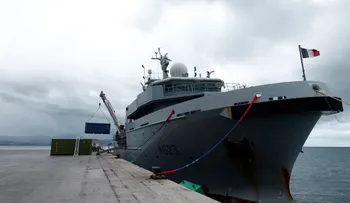 Francia refuerza el control migratorio en Mayotte con despliegue militar, drones e IA