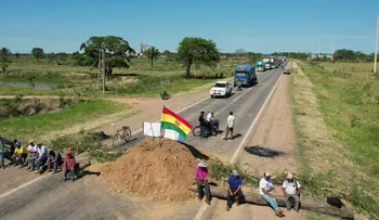 Bolivia extiende 90 días el estado de excepción y espera aval del Parlamento