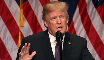 Trump confía en su jefe de gabinete y no piensa despedirlo, según asesores
