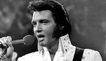 Subastaron por USD 430 mil el último avión de Elvis Presley