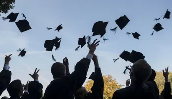 Cuatro consejos para acabar con tu exorbitante deuda estudiantil