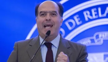 Oposición venezolana: â??Informamos al país de que no hemos firmado, ni firmaremos, ningún acuerdo que no sea digno"