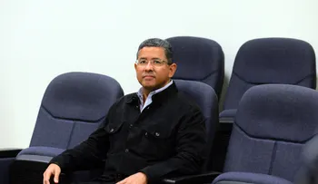 El expresidente de El Salvador Francisco Flores fallece a los 56 años, confirma su partido