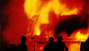 Desconocidos hieren y prenden fuego a pareja de ancianos en Constanza