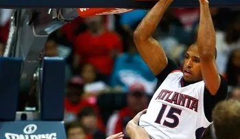 Doble-doble de Al da a Hawks segundo triunfo