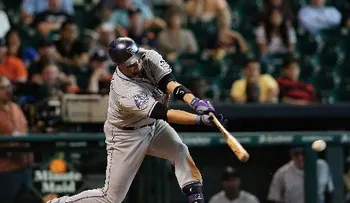 Cuddyer define en el 9no, Rockies vencen a Astros