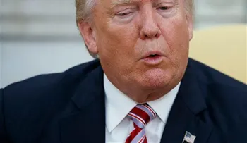 Legislador federal presenta propuesta para destituir a Trump de la Presidencia