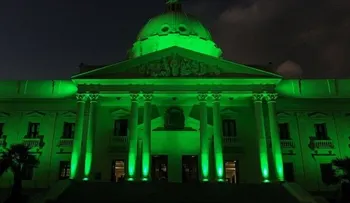 El Palacio Nacional se ilumina de verde para cumplir con el Acuerdo de París 