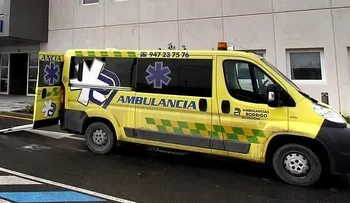 Paciente sale corriendo de ambulancia y muere atropellado en Atlanta