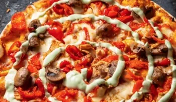"La diosa verde", una pizza con un chorrito de aceite de cannabis