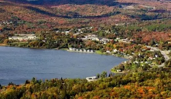 Ofrecen trabajo y tierra a interesados en mudarse en una isla canadiense 