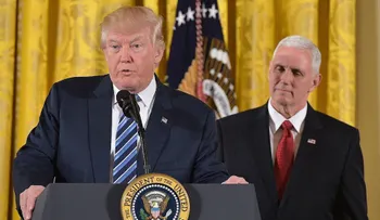 Mentir le ha funcionado a Donald Trump, así que ¿por qué parar ahora?