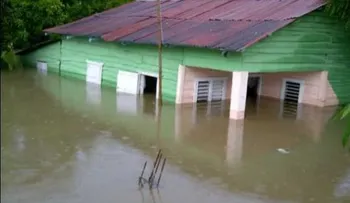 Casi 800 personas han sido desplazadas por las lluvias; 20 provincias en alerta 
