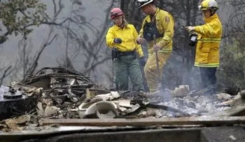 Más de 500 viviendas destruidas por incendio en California