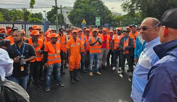 MOPC y Comipol refuerzan brigadas con más de 500 hombres para limpieza y retiro de escombros en vías