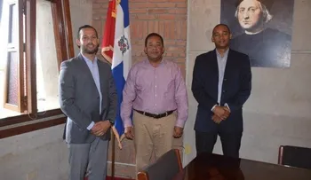 PRSC denuncia retiraron estatua de Balaguer del Faro a Colón