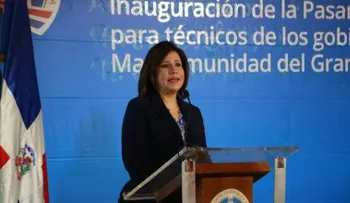 Margarita Cedeño destaca rol de los ayuntamientos en la reducción de la pobreza