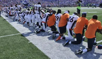Por qué los jugadores de la NBA no podrán imitar la protesta de la NFL
