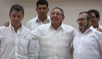 Santos y las FARC firman acuerdo para dejación de armas
