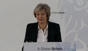 Theresa May se compromete a publicar Libro blanco sobre el brexit