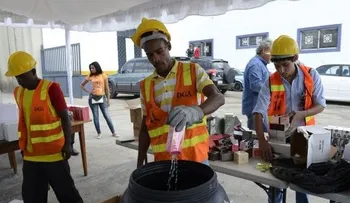Aduanas destruye bebidas, cigarrillos y mercancías  falsificadas por más de RD$17 MM