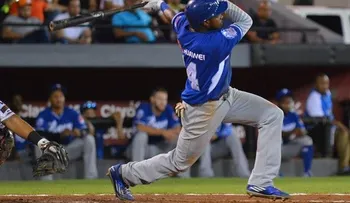 Leones ganan y empatan con las Estrellas y Licey en primer lugar