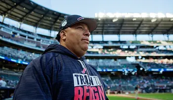 Bartolo Colón luce imponente en el box a sus 43 años, y quiere llegar hasta los 45