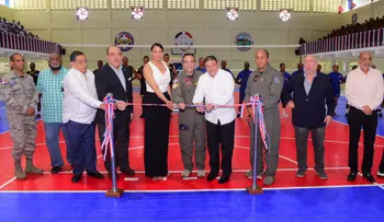 Gobierno inaugura la remodelación del polideportivo de la Fuerza Aérea