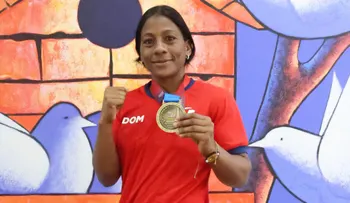 Estefani Almánzar gana oro en boxeo en Centroamericanos y del Caribe tras solo tres meses de preparación