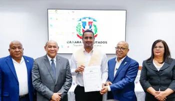 INFOTEP entrega 610 certificados a 287 servidores de la Cámara de Diputados