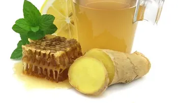 Un delicioso te de jengibre y miel para combatir los resfriados y la gripe